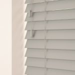 real_wood_venetian_blind_in_light_grey