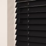 quality_real_wood_venetian_blind_black