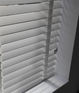 Bright White Faux Wood (With Tapes) – Cheapest Blinds & Interiors Ltd